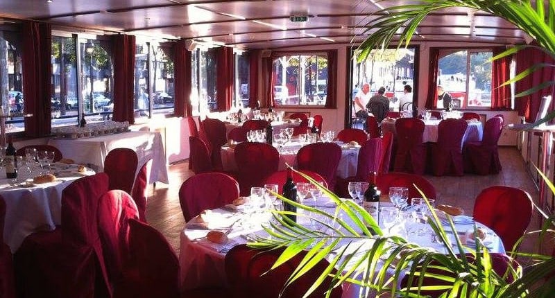 diner bateau sur la seine