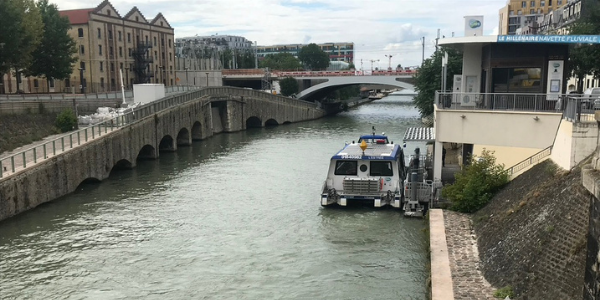 bateau électrique écluse canal saint-denis
